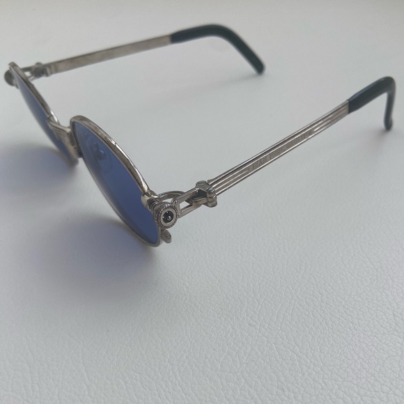 Jean Paul Gaultier Vintage Sunglasses Silver frame and Blue lenses - Picture 4 of 8